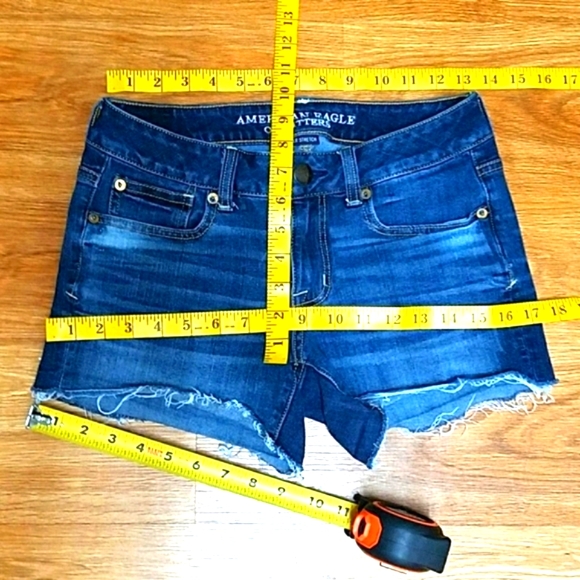 AMERICAN EAGLE 2x4 VINTAGE SHORTIE 2016 FADED STRETCH GIRLS CUTOFF SHORTS - Picture 3 of 7